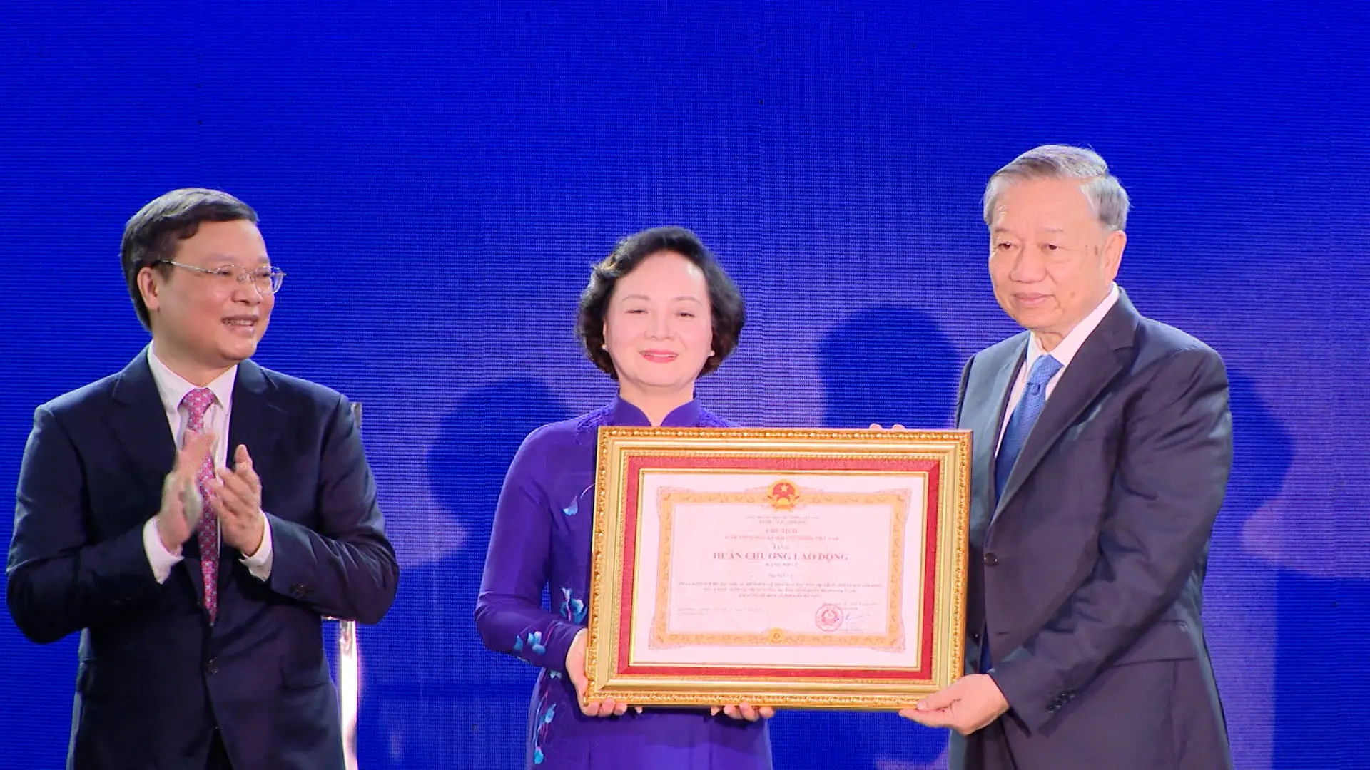 Trông đợi 'những cơn gió đại phong' trong thời kỳ mới